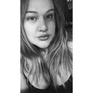 Meet your Posher, Becca